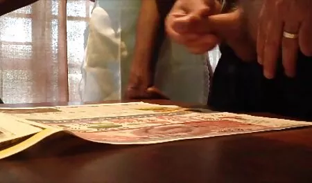REALJAMVR-INCREDIBILE PETITE GIOCA video casalinga italiana SOTTO LA DOCCIA