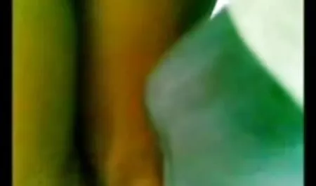 Milf bruna succhia video casalinghi hard e succhia il cazzo
