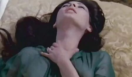 Leticia Casta Culo nudo e scopata video porno casalinghe pelose in Une Histoire d'amour