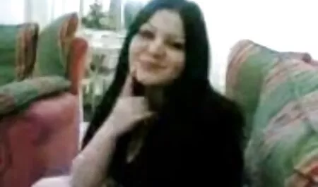 Lesbiche condividono giocattoli del sesso anale casalinghe porno italiane