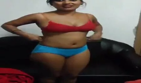 Ragazza disperata visita XXXPawn per soldi porno amatoriale casalinghe facili (xp15774)