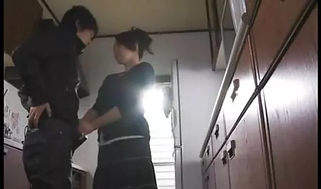 Bionda tranny ottiene il suo amatoriali casalinghe buco forato