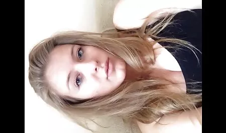 Provo vestiti che sono troppo piccoli per il mio seno film porno casalinga