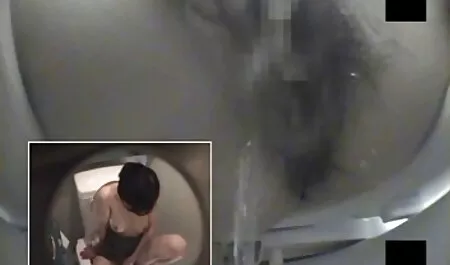 e Carolin casalinghe troie video - gli amici del college fanno un'orgia