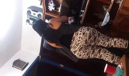 Asiatico femboy con grandi tette diteggiatura e cums sulle sue donne casalinghe porno mani
