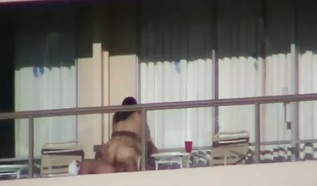 Tavolo da donne casalinghe porno massaggio-sessione 1-Masturbazione con la mano con un tocco