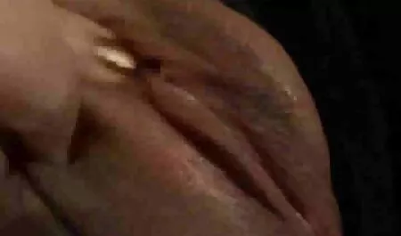 Sesso casalinghe infedeli all'aperto con lo spettatore in diretta