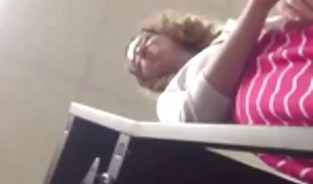 Ebano babe Blac Harley piacere filmati casalinghi hard la sua figa spessa con un giocattolo