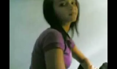 Appeso film porno di casalinghe stepdad cavalca la figlia
